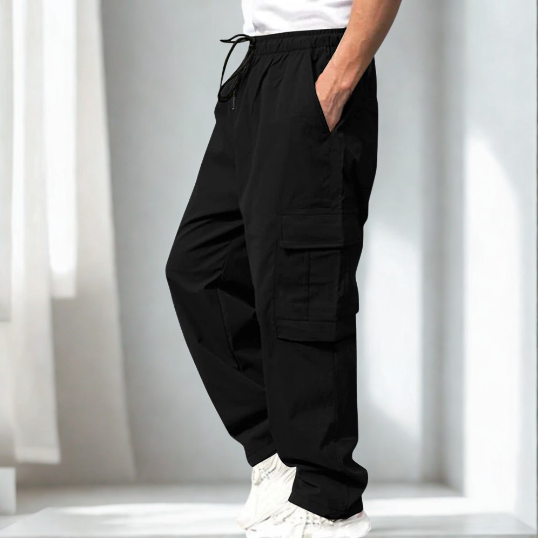 Black Cargo Trauser.                     (PC-00808752)