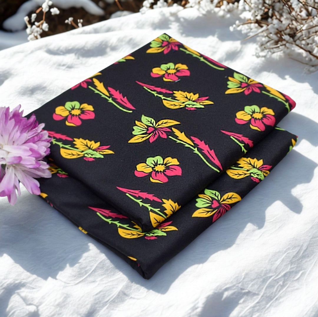 Black with Red Feather!                (PC-00909761)