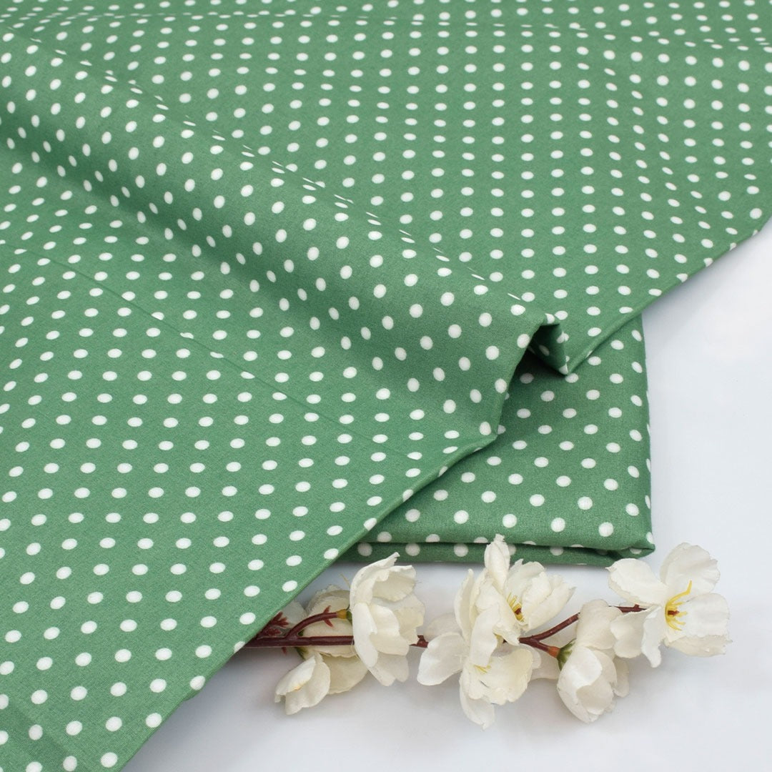 Light Parrot Green                           (PC-LC909886)